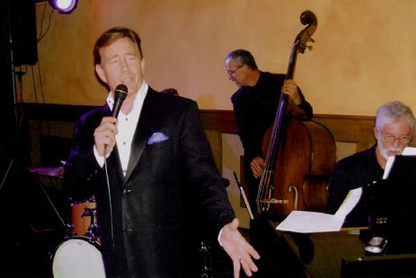 Frank Lamphere male Jazz / traditional pop singer Chicago